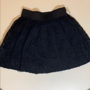 Xhilaration M black layers skirt